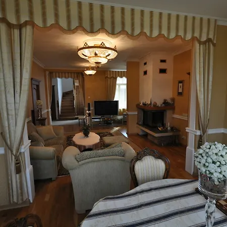 M.S. Kuznetsov Apartments Villa *