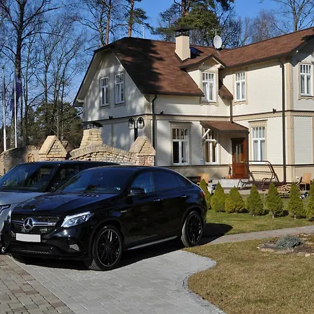 Villa M.S. Kuznetsov Apartments *